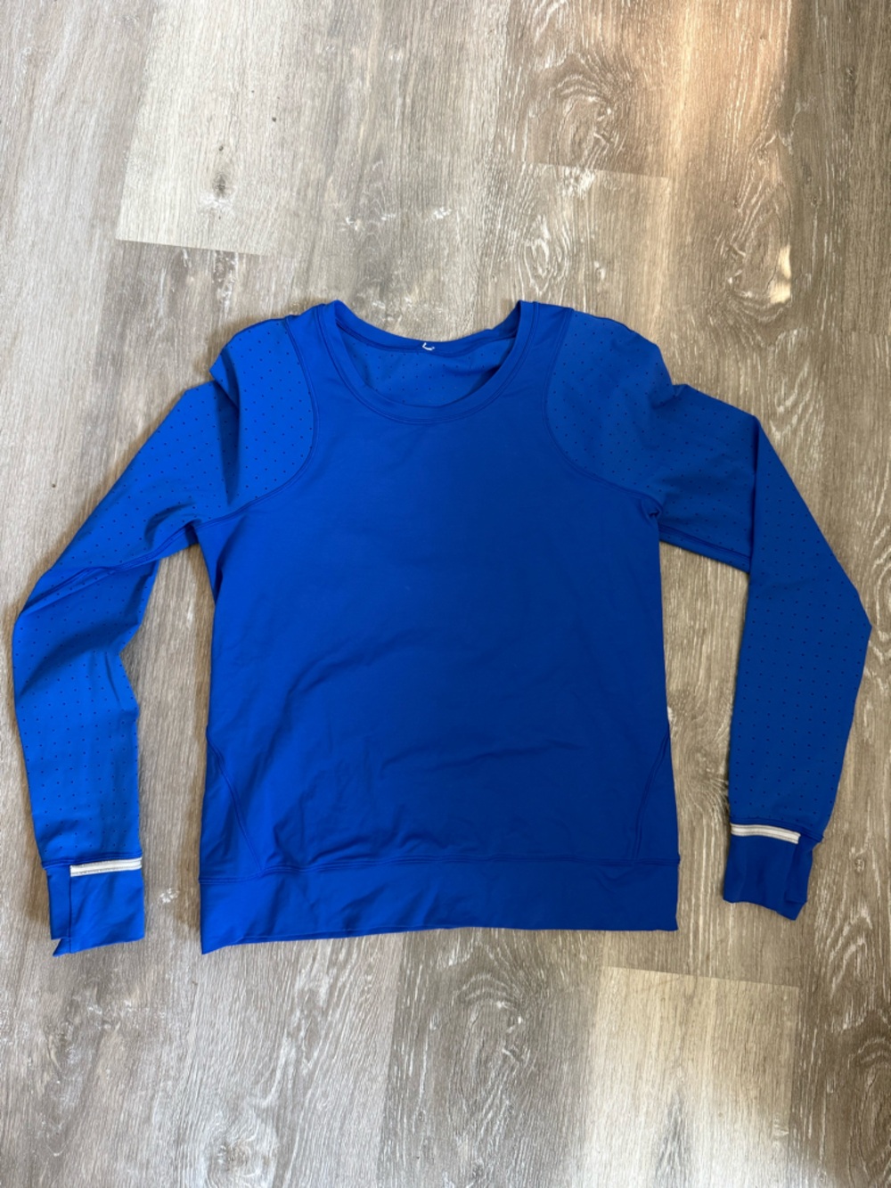 Lululemon Women’s Long Sleeve Rash Guard/ Run Top. Size 4
